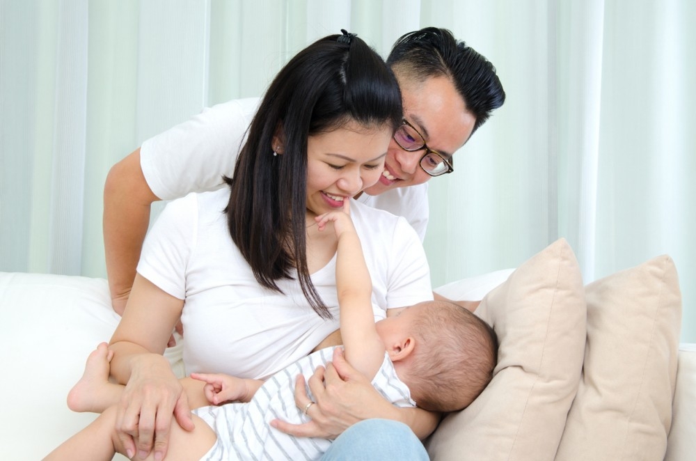 當嬰幼兒對於食物、安全、親近的需求得到滿足,便會促進腦部分泌催產素(Oxytocin)