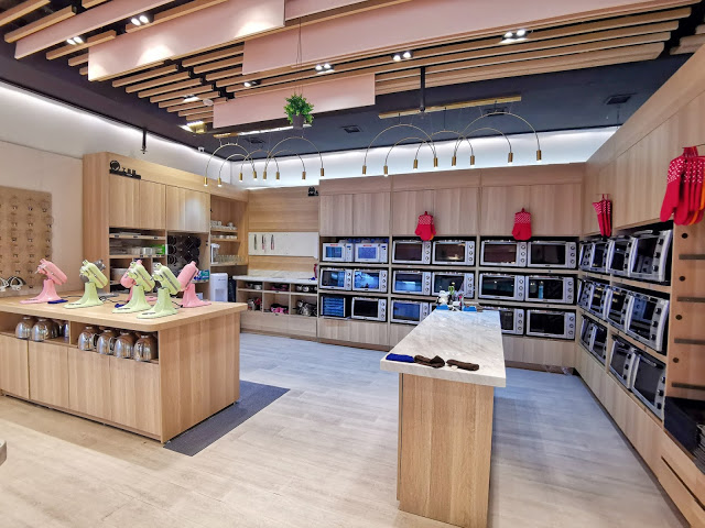 一張含有 室內, 地板, 天花板, 廚房 的圖片 自動產生的描述