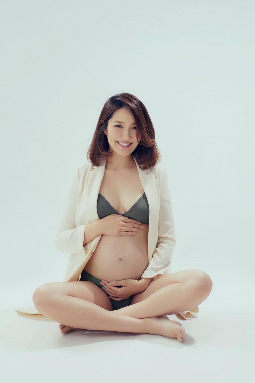 李亞男孕照