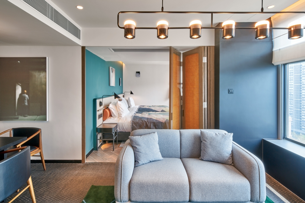 the Arca_Sea Family Suite_1