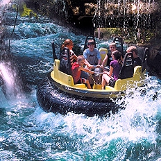 翻攝自Adventureland Resort