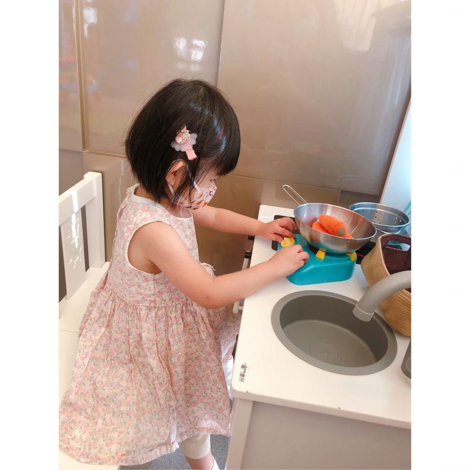 家長送上學「Say Goodbye」後要快些離開，不要在門口拉扯太久