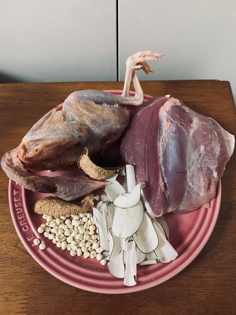 鷓鴣瘦肉海底椰川貝果皮湯食材