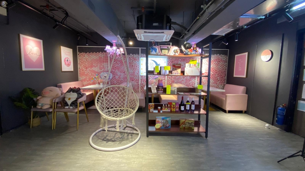 啖啖燕窩，超正燉雞鮑翅花膠湯。