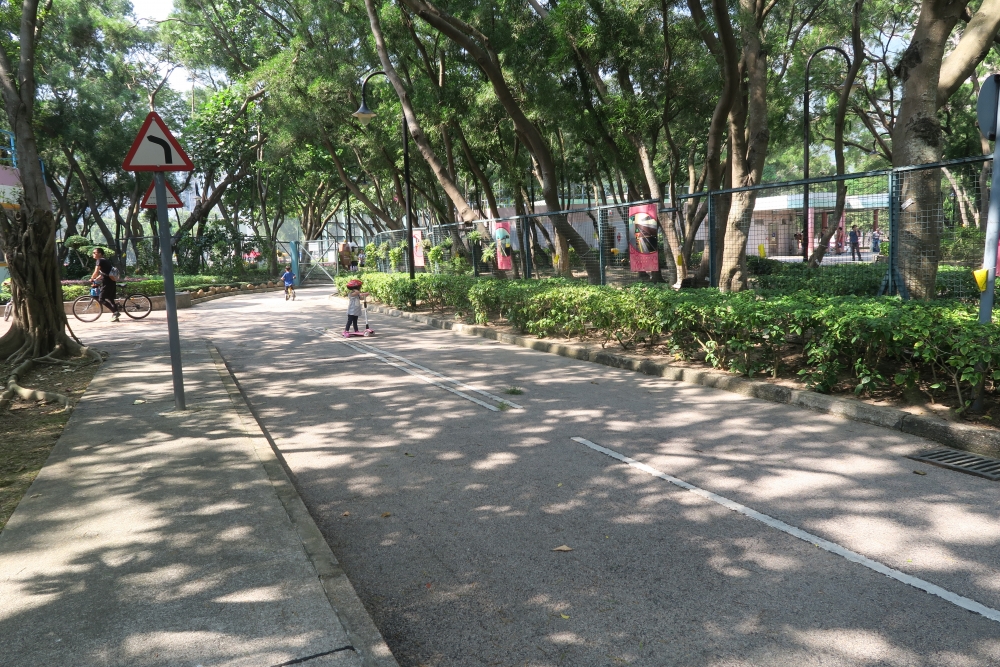 屯門交通安全城就像是縮小版的街道。