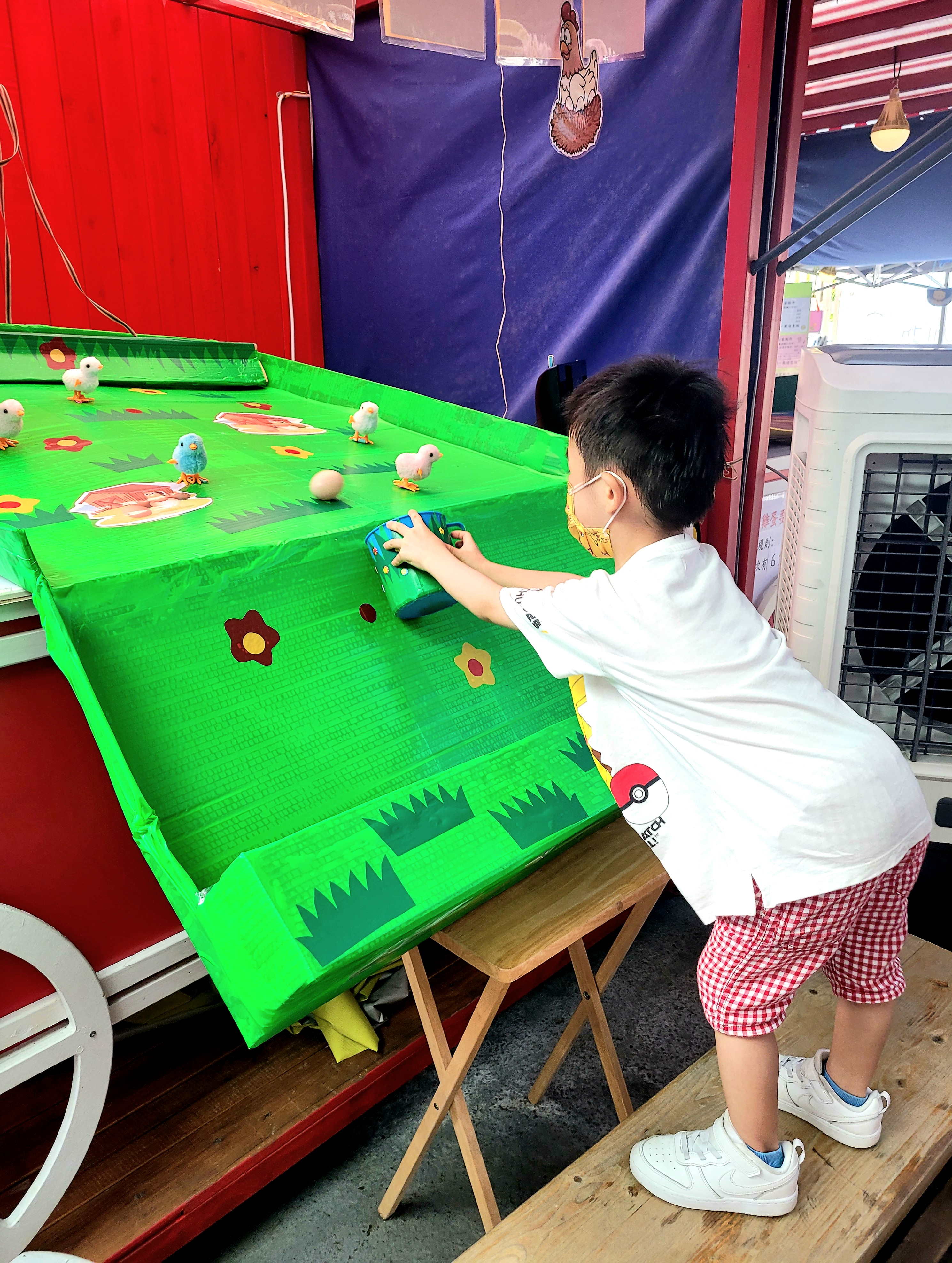 有個較特別嘅迷你版冰壺和射鴨仔，但較適合年紀較大嘅小朋友