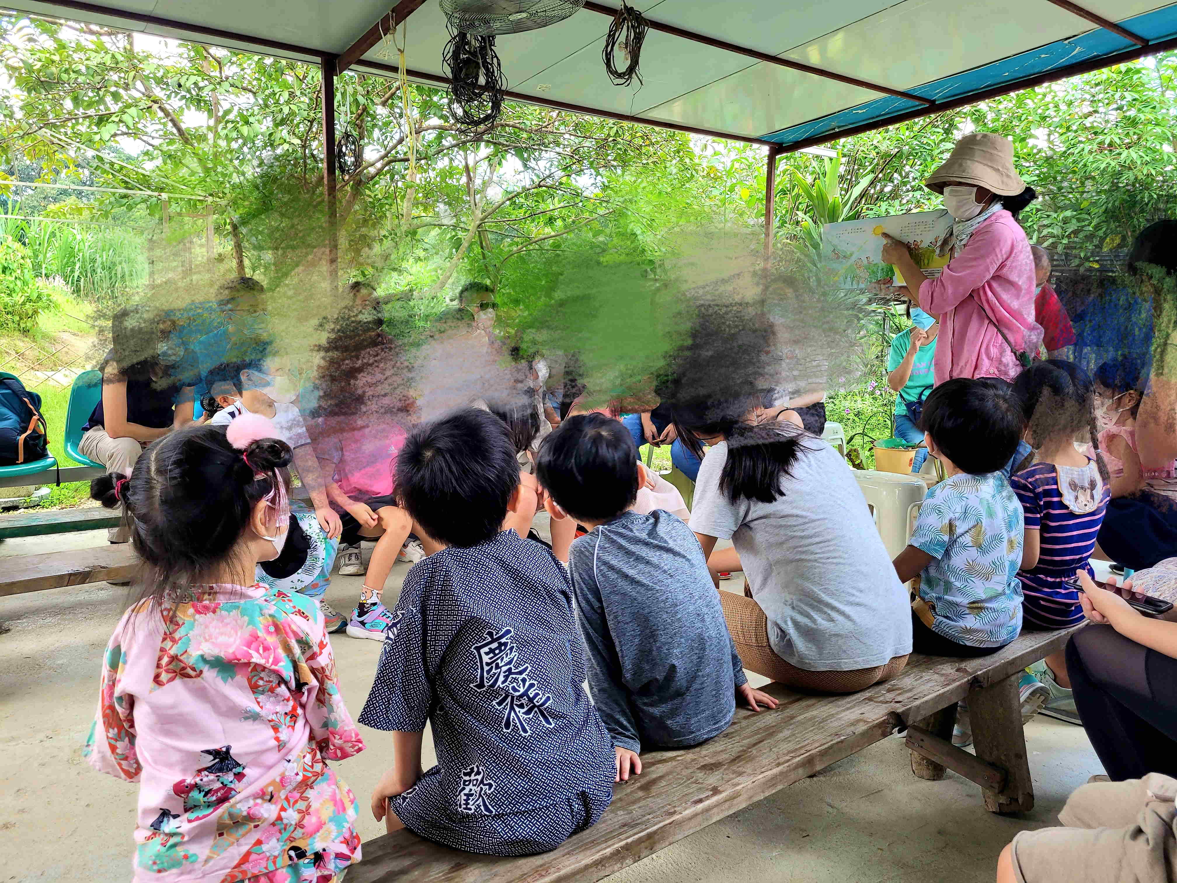 由負責人講中秋節故事俾小朋友聽,令小朋友更加認識中秋節。