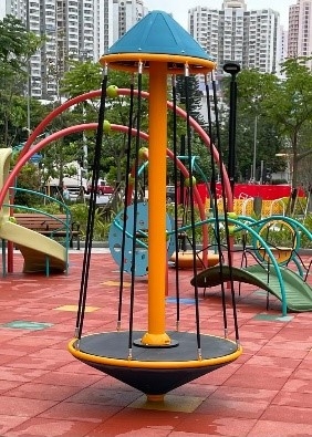 一鳴路公園設有旋轉盤設施