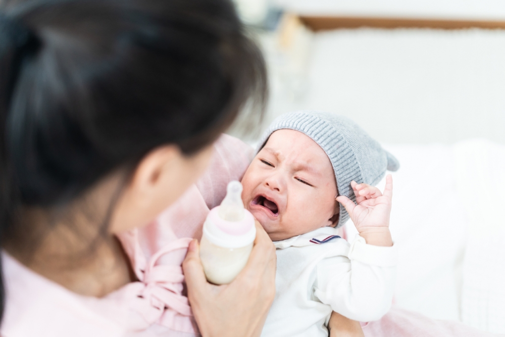 奶奶2次從媽媽手上搶走嬰兒。