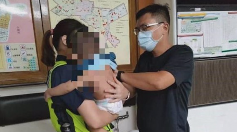 年青舅父不知如何安撫外甥,因而被誤會是綁架犯