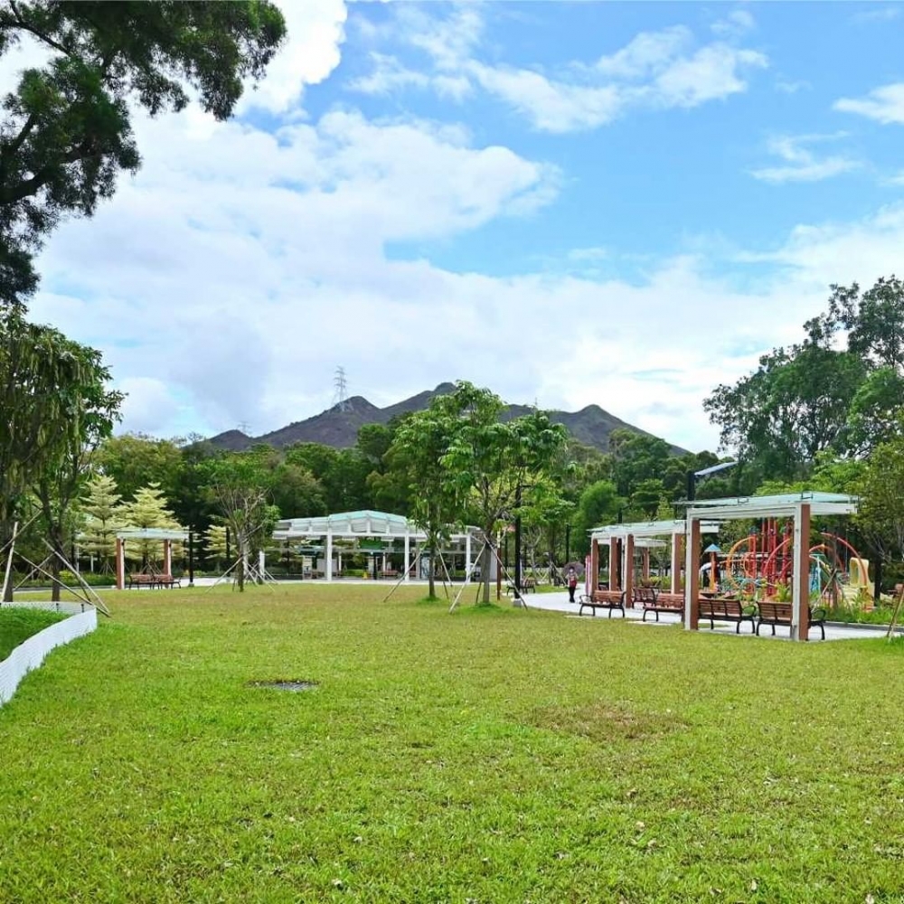 一鳴路公園提供野餐草地