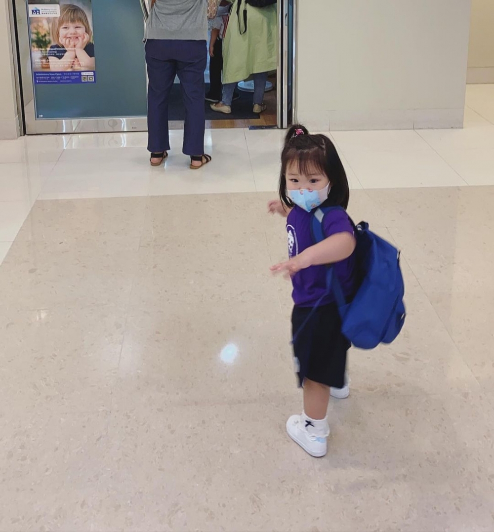 王祖藍、李亞男及女兒Gabby就讀懋柏禮國際幼稚園學前班