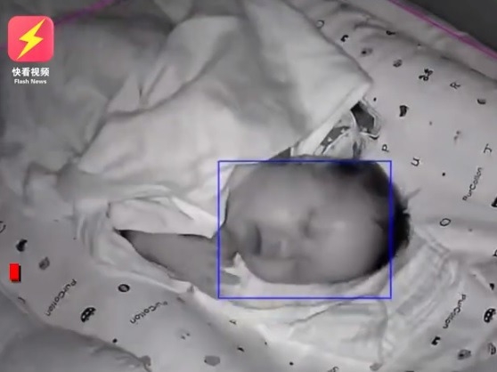 要確保寶寶的睡眠安全，照顧者應確保嬰兒面部外露。