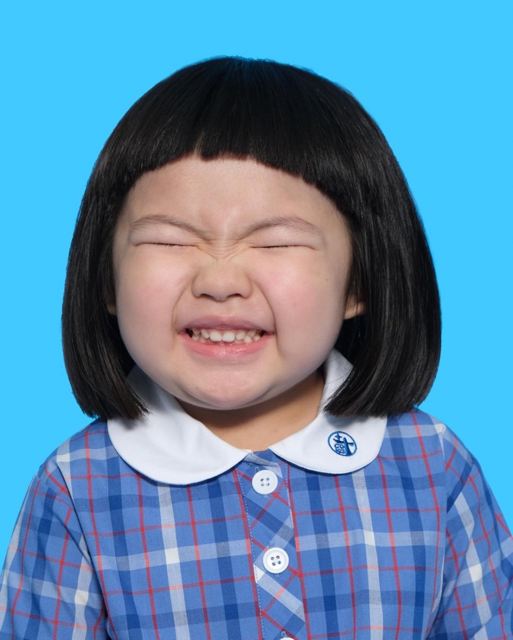 早前元元媽在社交平台貼上元元試校服的照片,已揭露愛女入讀位於跑馬地的天主教聖瑪加利大幼稚園。