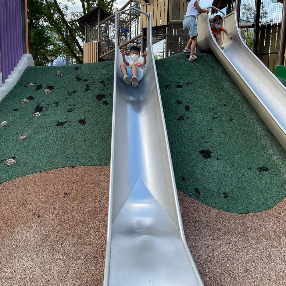 屯門公園長型的滑梯
