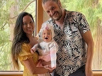 一對熱愛行山且有豐富野外經驗的夫婦,在攜同1歲女兒和愛犬遠足後竟一去不返。