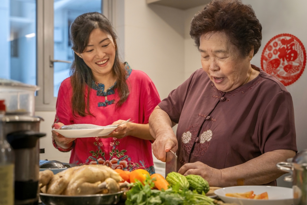 原來媽媽早前曾叫她做節當日「早啲上去幫手順便學埋煮飯」。