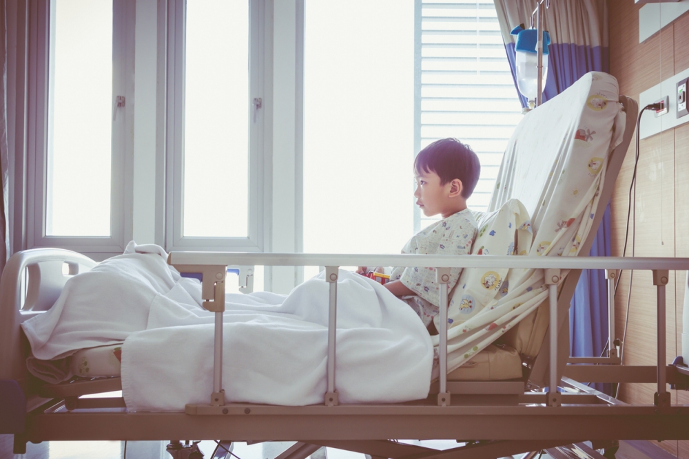 男童左腳腳掌骨折,日前在瑪麗醫院完成手術。