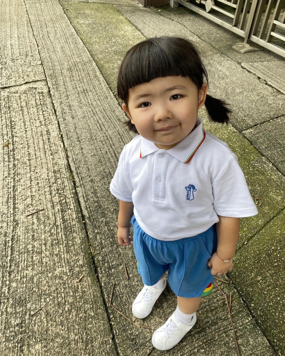 李元元Lucy今年9月開學近照