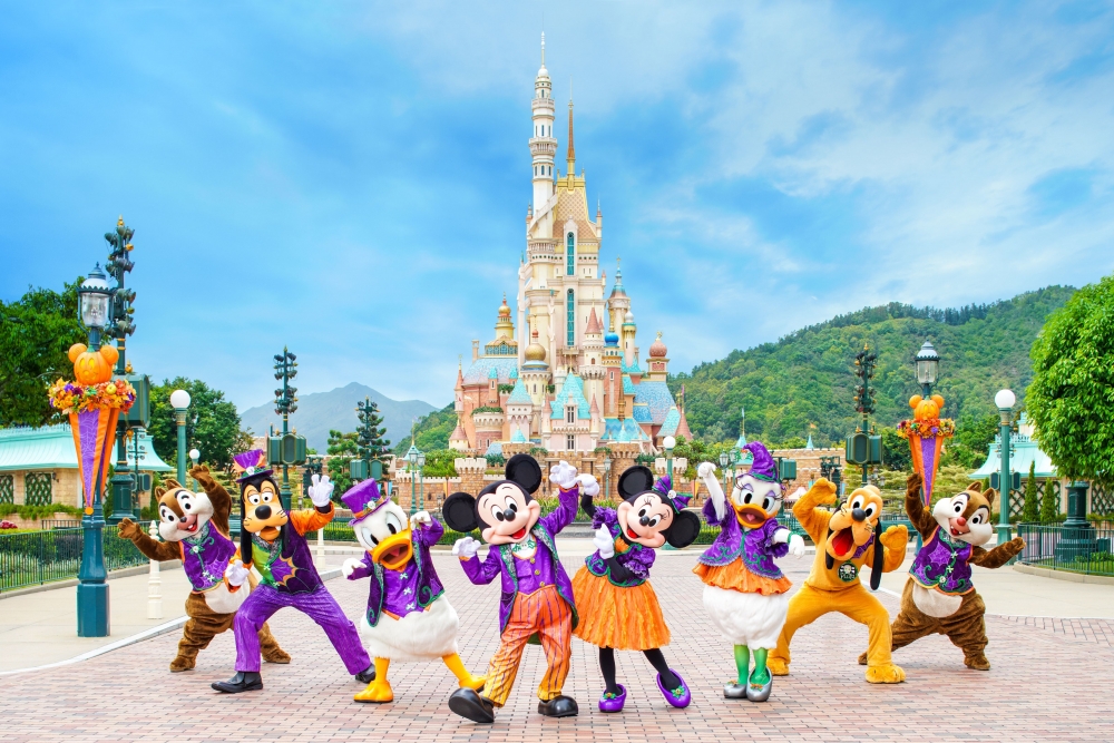 全城期待已久的「Disney Halloween Time」詭魅力量，再度籠罩香港迪士尼樂園度假區