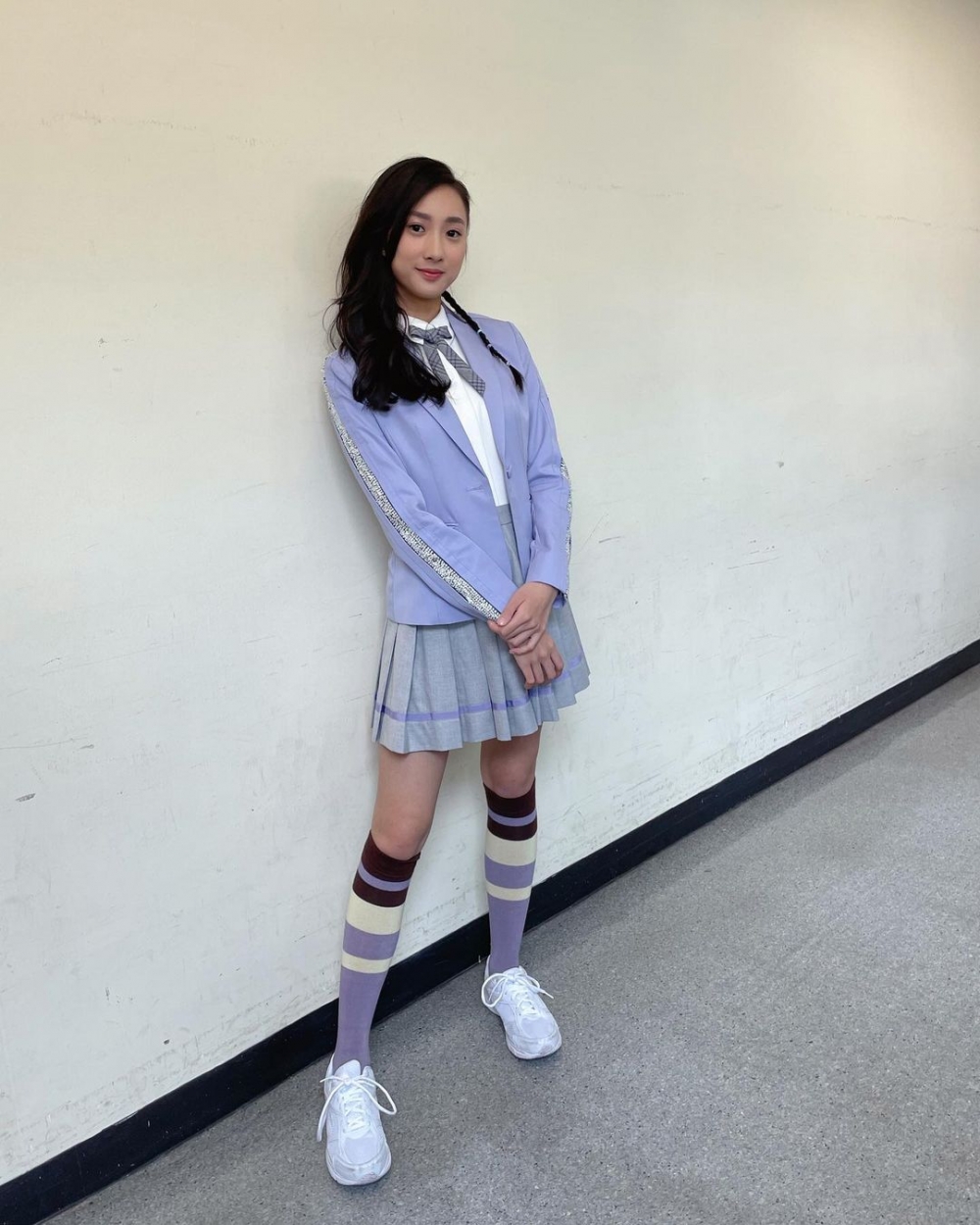 鍾柔美在TVB青春歌舞劇青春本我扮演學生。