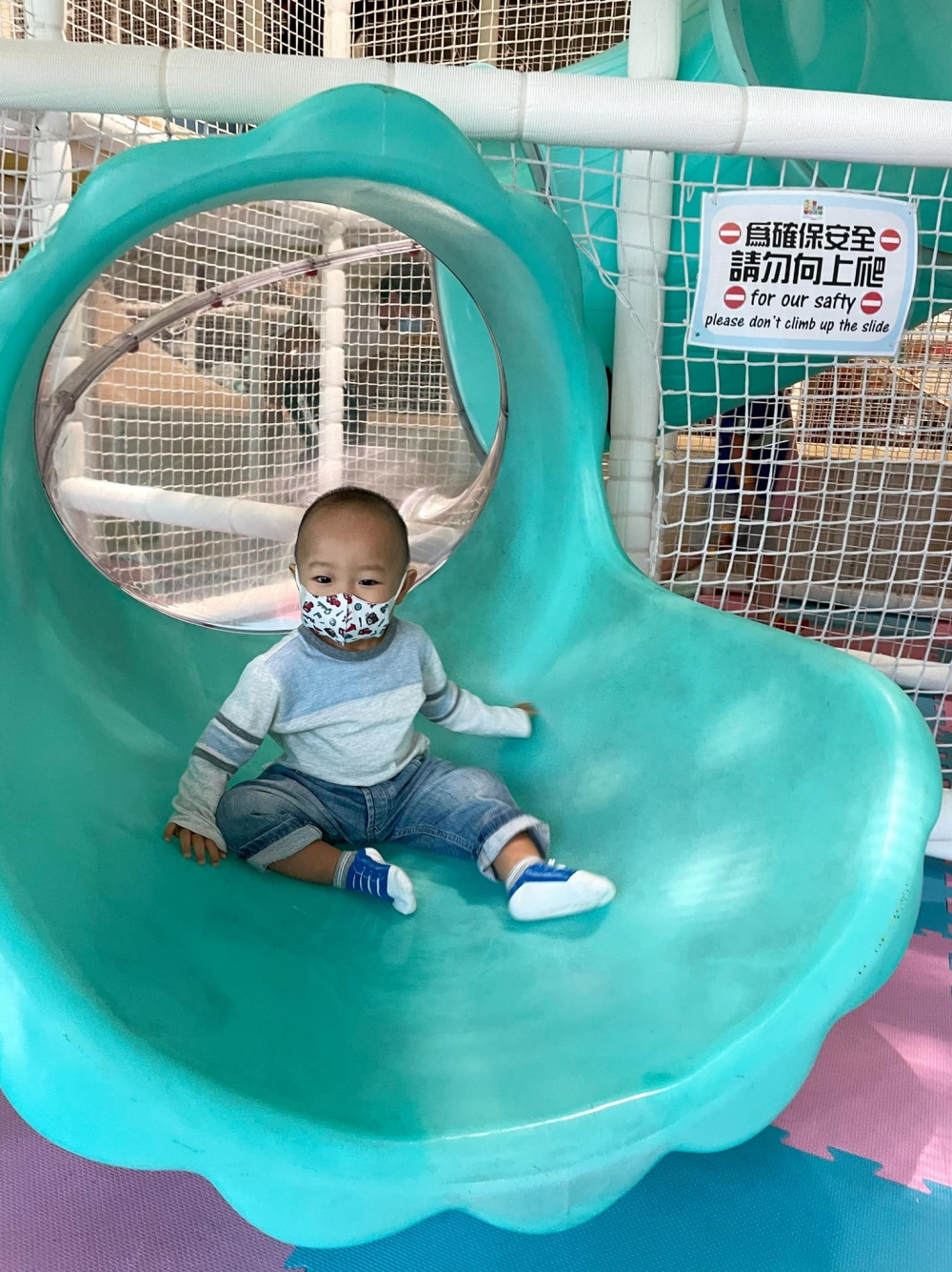 E3 Club Playland超長滑梯。