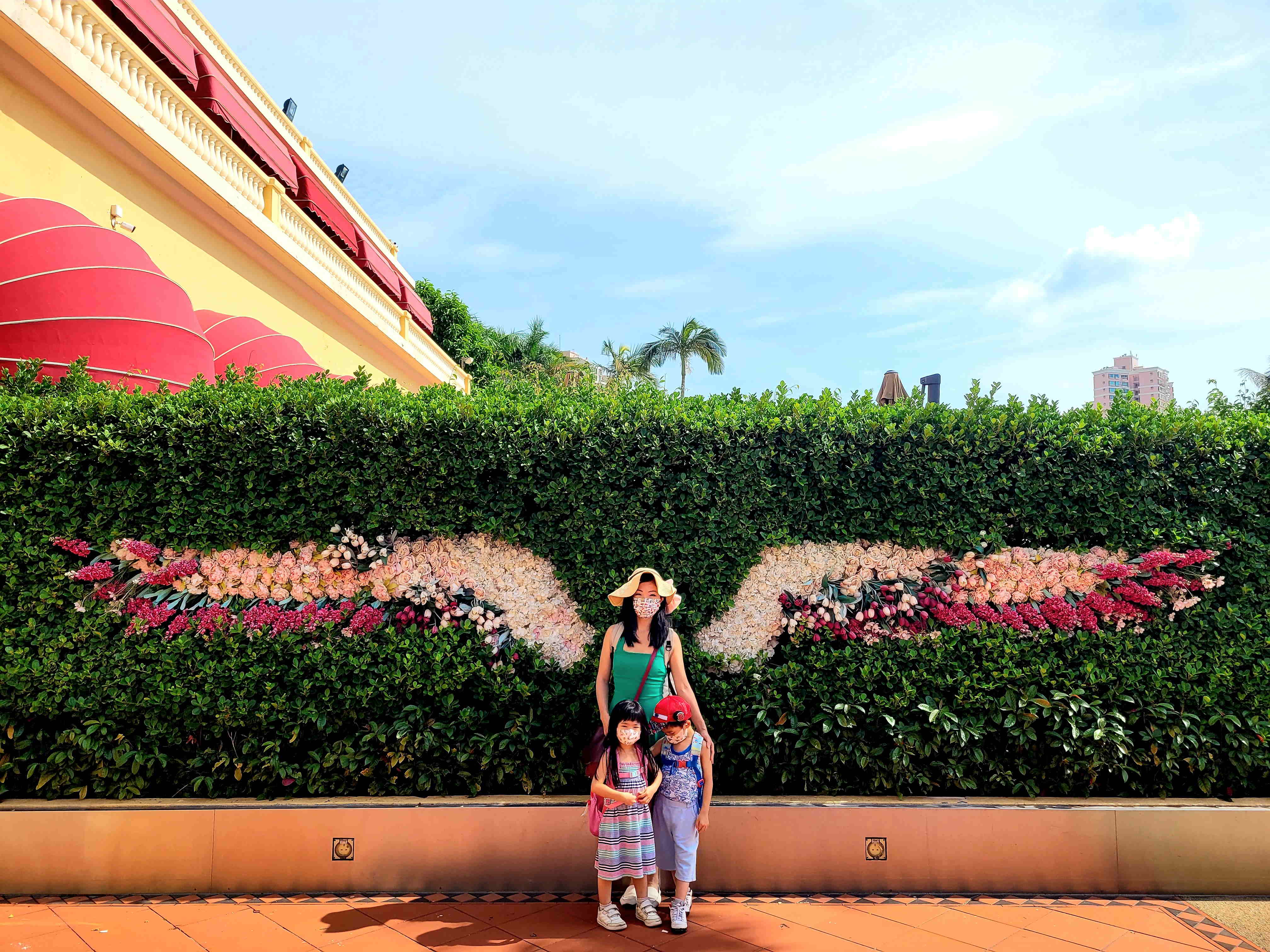 當媽的,希望我哋假若有緣喺街碰上,大家都能互相幫助,團結起來!!