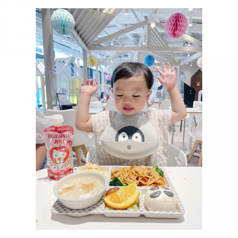 紙飛機親子餐廳裝潢清新,有不少兒童餐選擇。