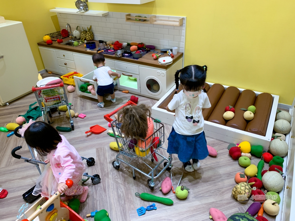 Whizbo Kids Café廚房區有非常多玩樂組件。