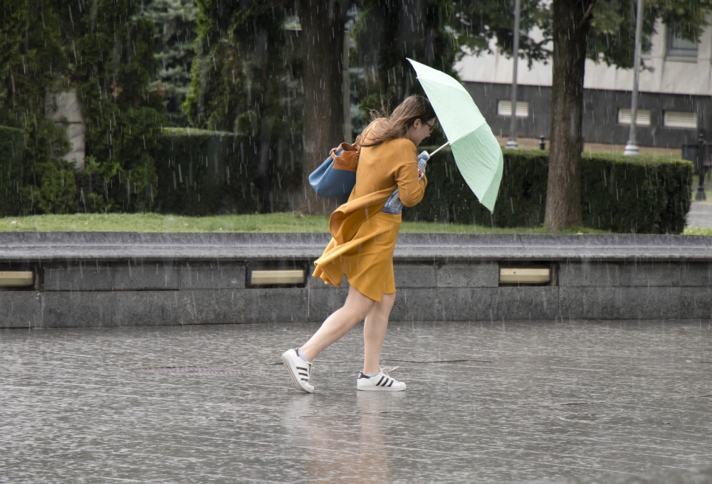 下雨天最怕就是鞋子濕透無法曬乾。