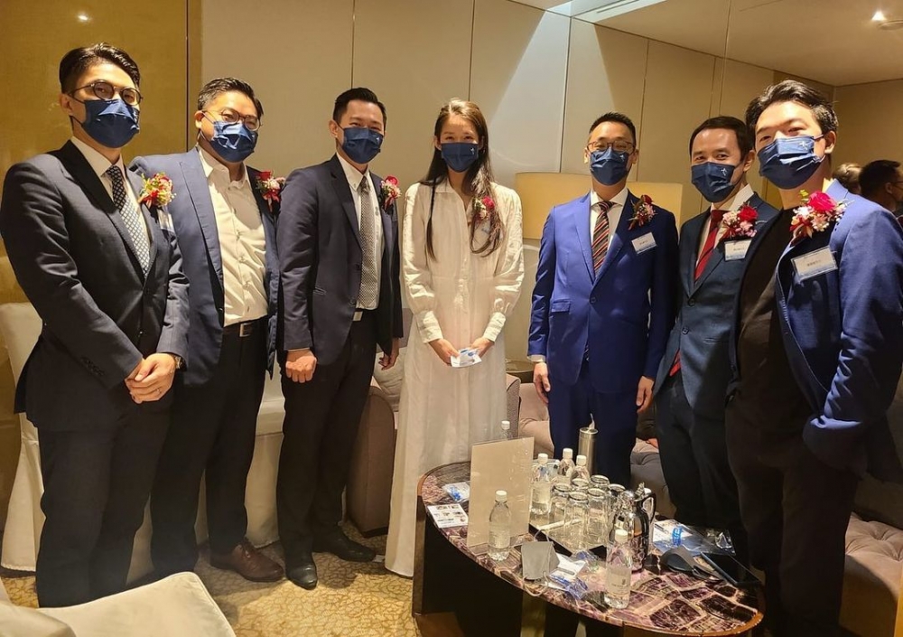 江旻憓與其他「傑青」合影。