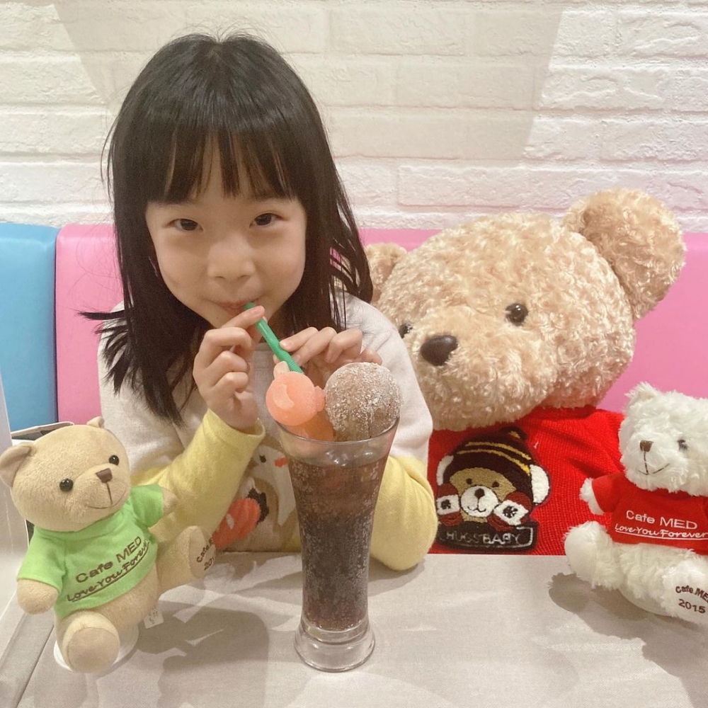熊小館 Cafe MED可愛立體熊飲品。