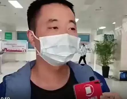 內地一名爸爸便因此舉而釀成遺憾一生的悲劇,他失手沒有接住孩子令寶寶後腦著地。