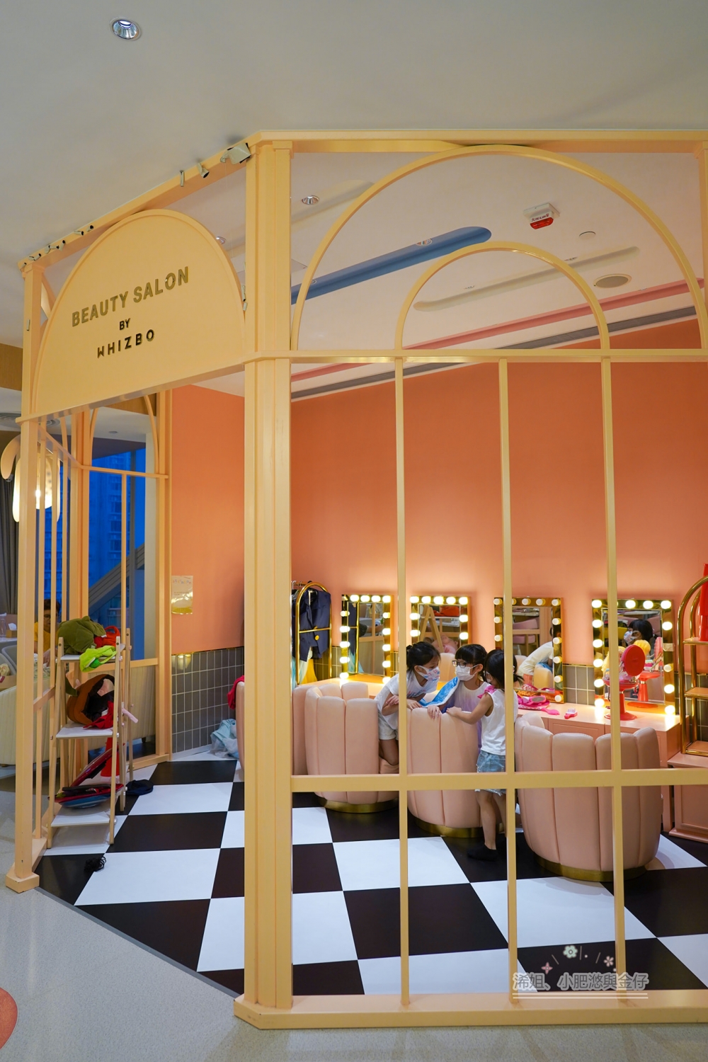 Whizbo Kids Café化妝區深得小女孩歡心。