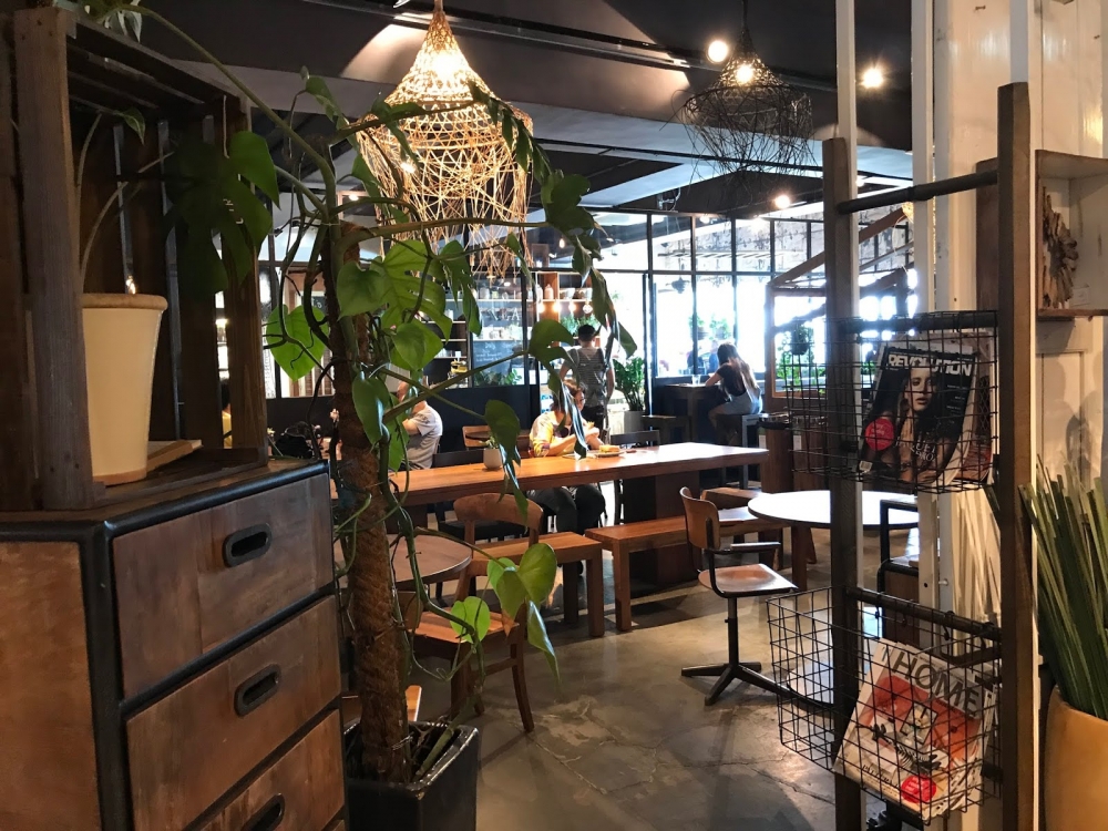 Tree cafe 位於鴨脷洲TREE傢具店內。