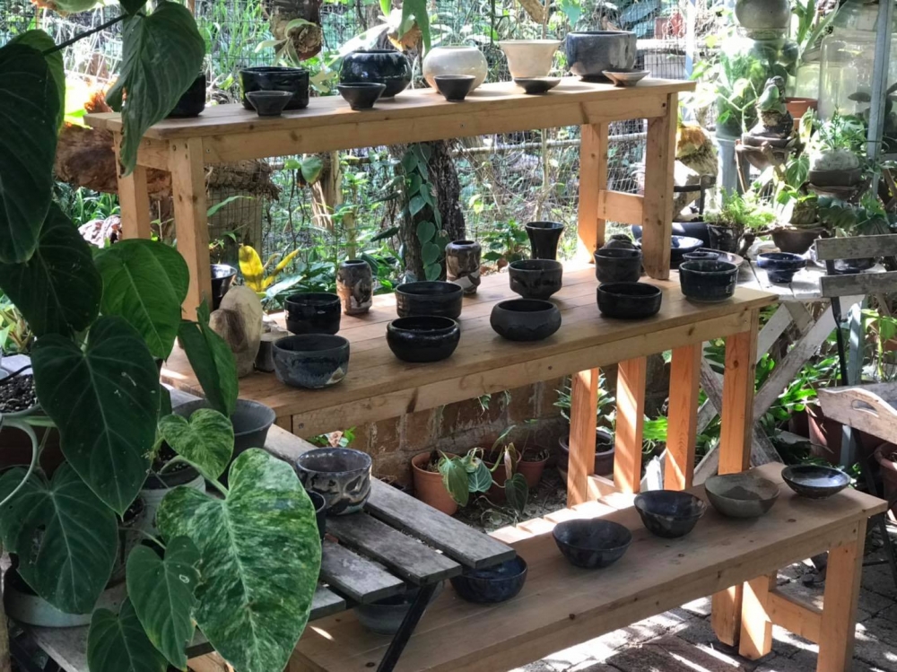 香草園陶藝製作成品角落。