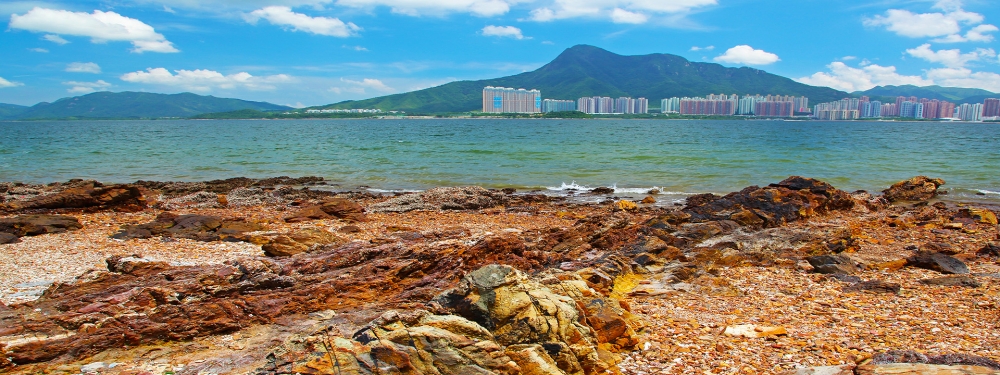 馬屎洲的「龍落水」岩石景觀。