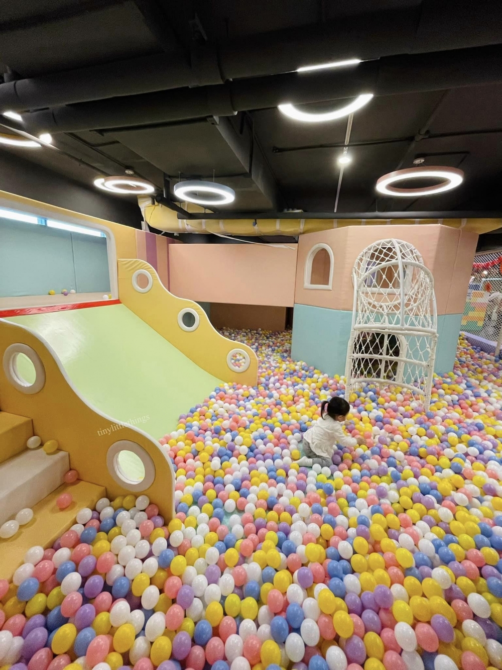 大滑梯配上波波池,很難不愛!