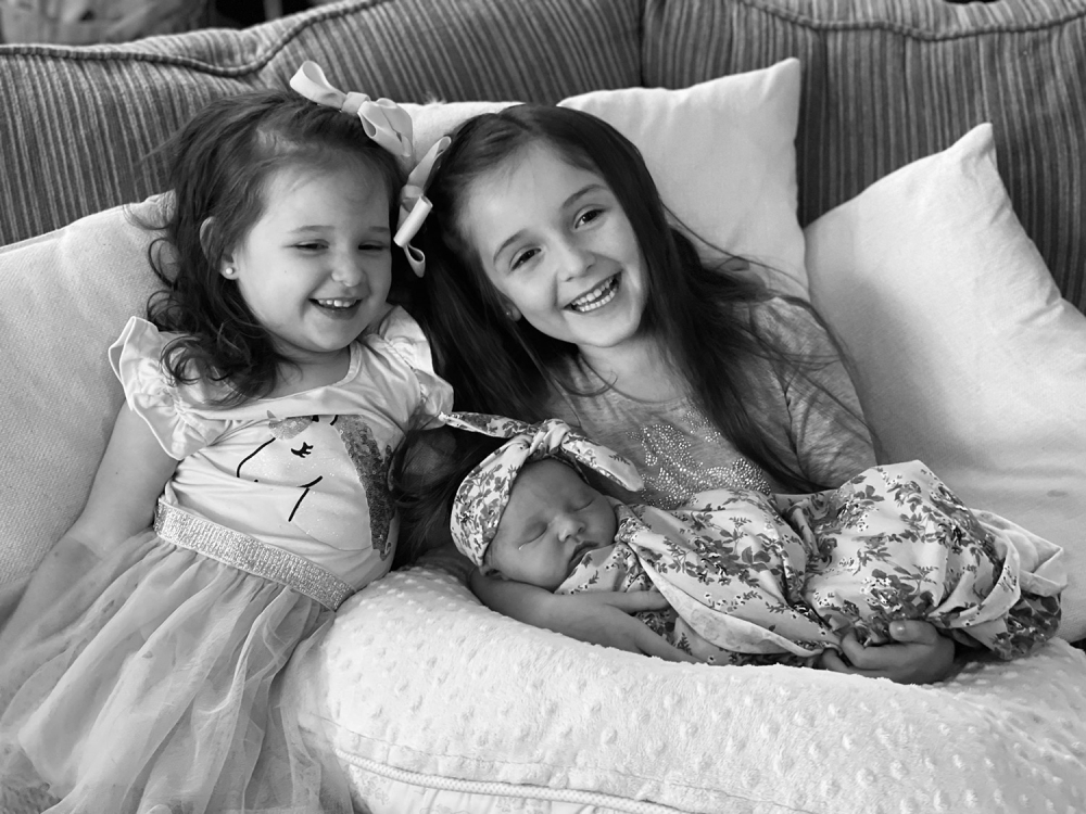 這個3重奇蹟始於大女兒Sophia,Kristin於2015年8月25日誕下大女兒Sophia。