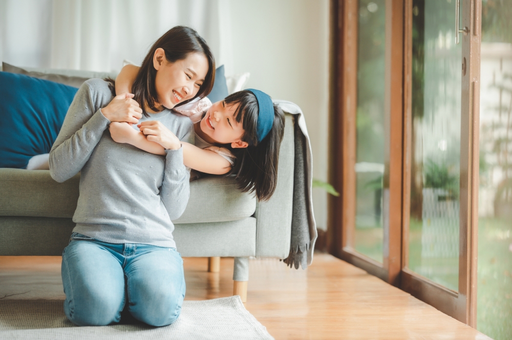 若女兒長大開始交男朋友,半夜三更還沒有回家,作為媽媽「真的一顆心就會揪着」。