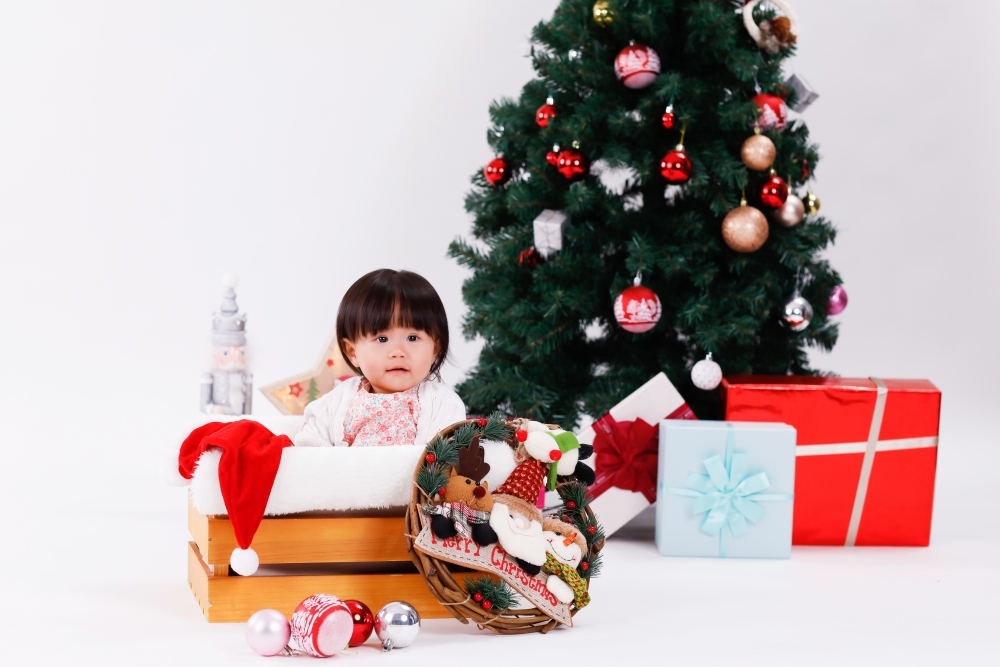 編輯部邀請了芯悠BB拍攝聖誕主題造型照片