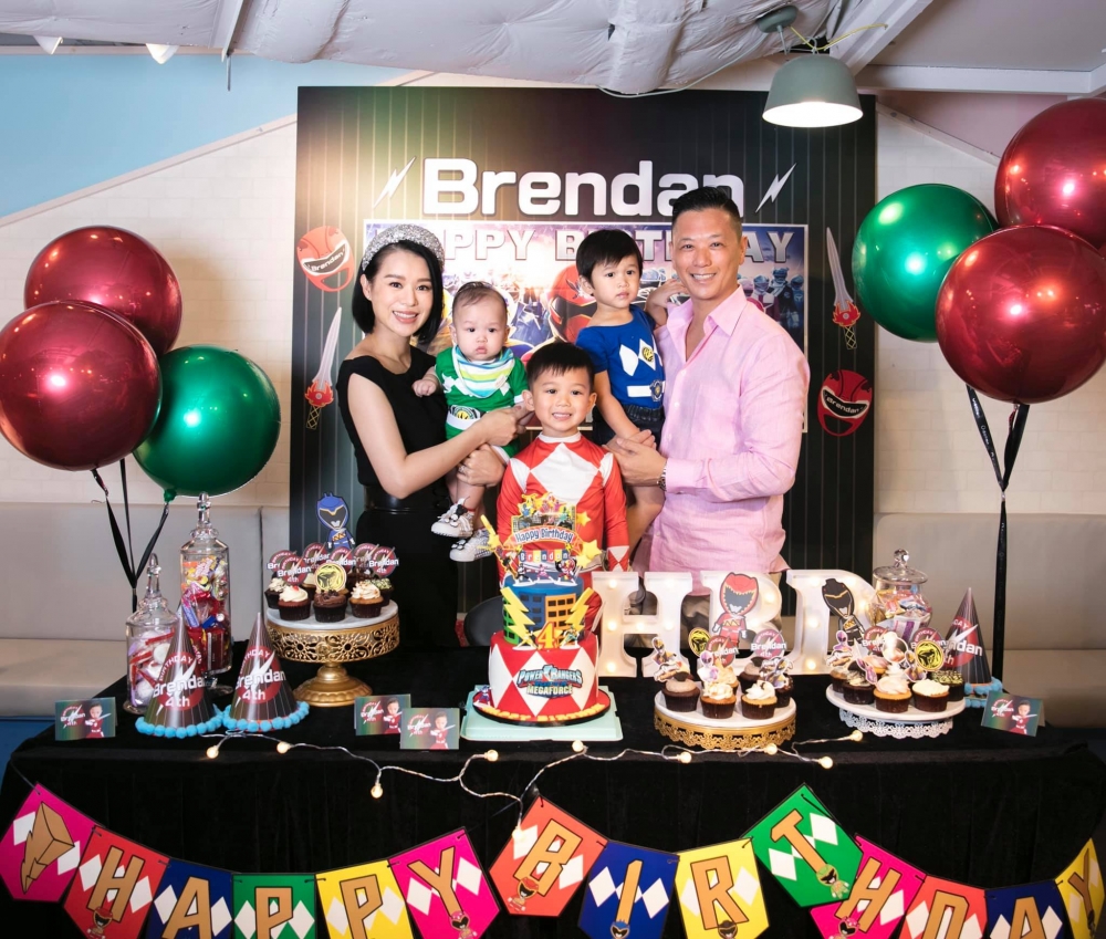 胡杏兒一家為大兒子Brendan慶祝4歲生日。