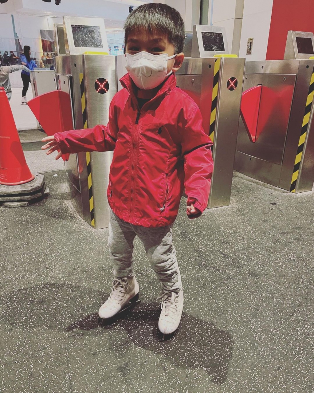 準備好到The Rink 圓方 Elements 溜冰場溜冰咯!