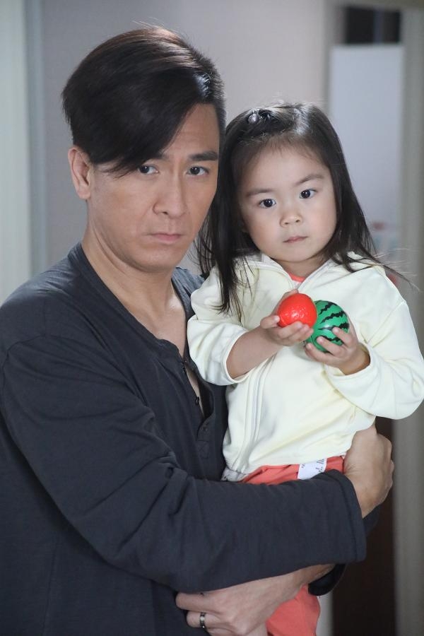 樓主表示自己會為了女兒而放棄女友。