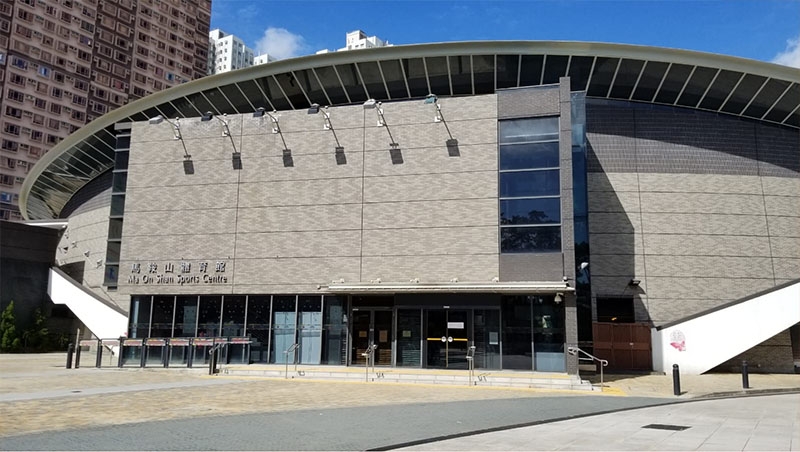 這數日在不同專頁群組都有不少有關小朋友掃「安心出行」的投訴。