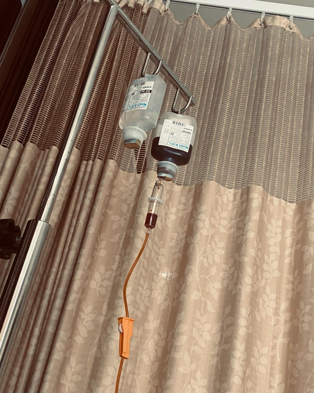 手術後的徐若瑄正在補血中。