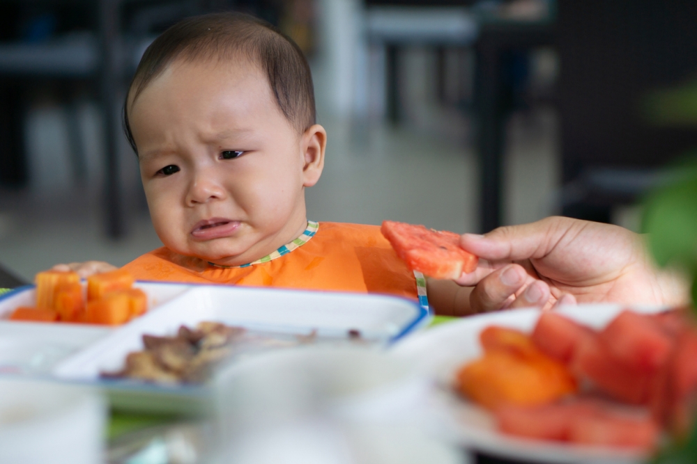 一名台灣媽媽帶2名分別1歲多和8個月大的兒子到餐廳吃早餐。