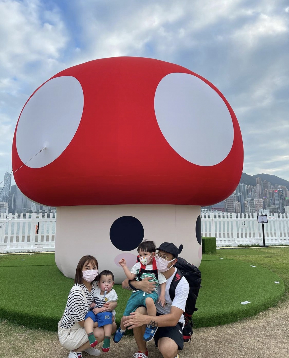 這次帖文令人質疑二人婚姻現危機。