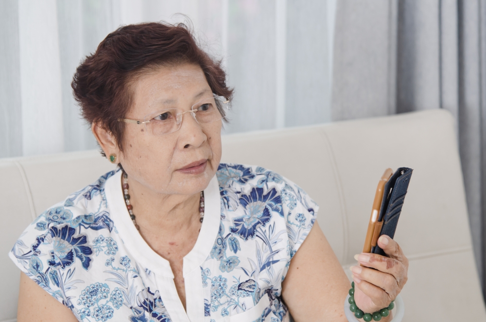 祖母生活困苦,健康每況愈下。