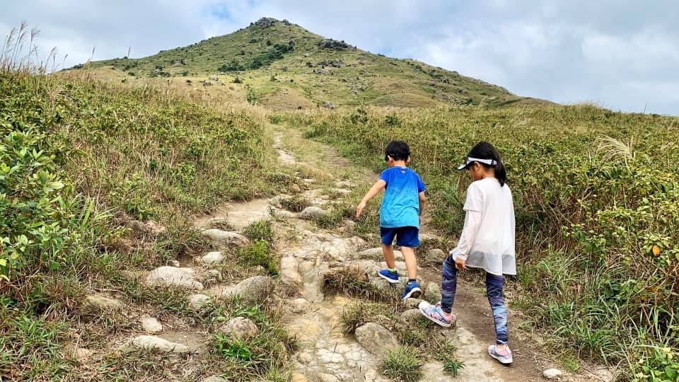 到大東山行山,小朋友要量力而為。